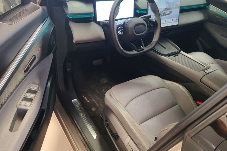 Used Lynk & Co 08 EM-P 2023 120km Long-Range Halo Driver Seat