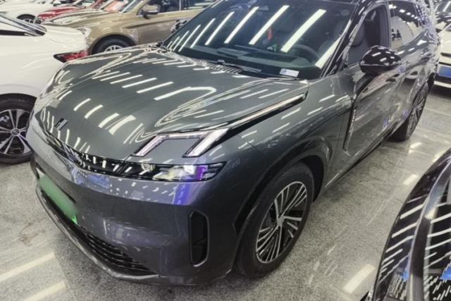 Used Lynk & Co 08 EM-P 2023 120km Long-Range Halo