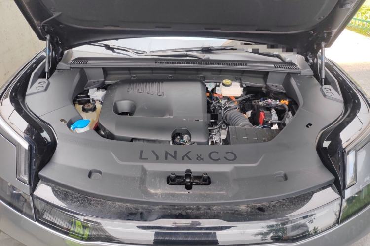 Used Lynk & Co 08 EM-P 2023 120km Long-Range Halo Engine Bay