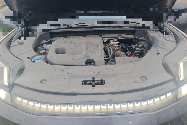 Used Lynk & Co 08 EM-P 2023 220km All-Wheel-Drive Performance Halo Engine Bay