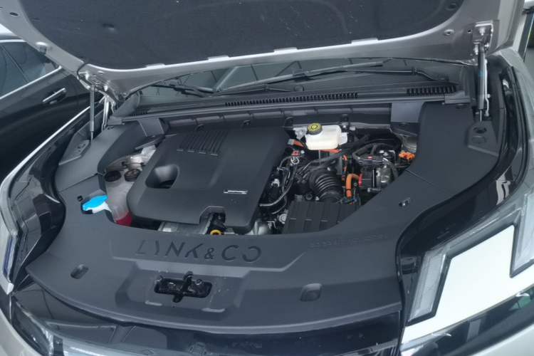 Used Lynk & Co 08 EM-P 2023 120km Long-Range Halo Engine Bay