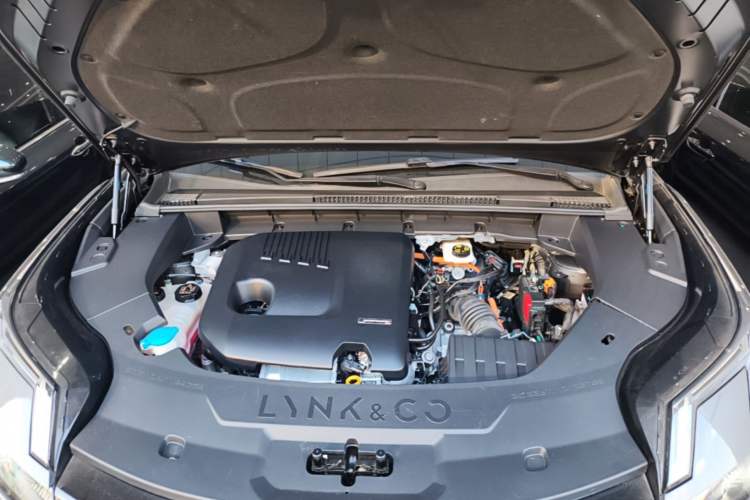 Used Lynk & Co 08 EM-P 2023 245km Ultra-Long Range Halo Engine Bay