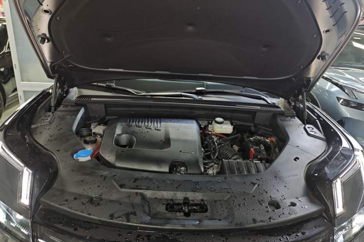 Used Lynk & Co 08 EM-P 2023 120km Long-Range Pro Engine Bay