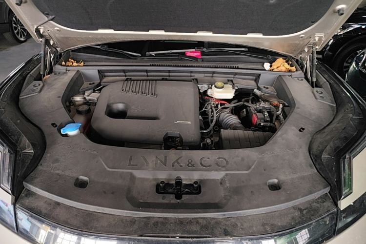 Used Lynk & Co 08 EM-P 2023 120km Long-Range Halo Engine Bay