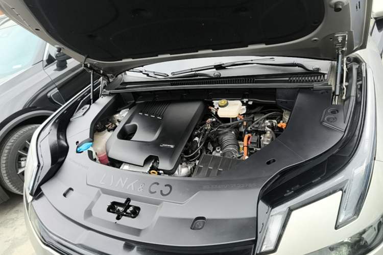 Used Lynk & Co 08 EM-P 2023 120km Long-Range Halo Engine Bay