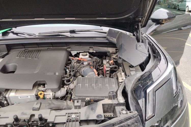 Used Lynk & Co 08 EM-P 2023 220km All-Wheel-Drive Performance Halo Engine Bay Left