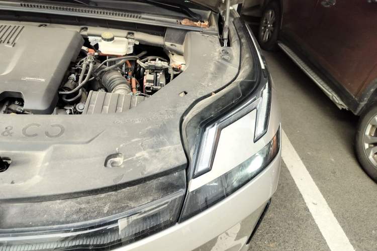 Used Lynk & Co 08 EM-P 2023 120km Long-Range Halo Engine Bay Left