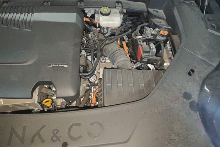 Used Lynk & Co 08 EM-P 2023 245km Ultra-Long Range Halo Engine Bay Left