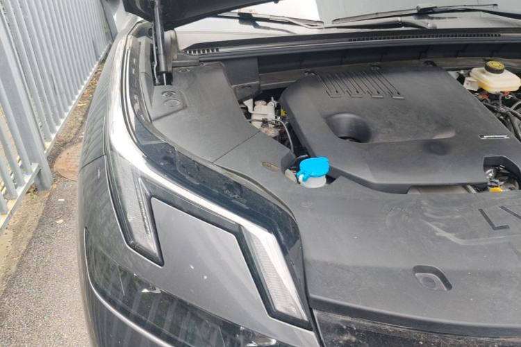 Used Lynk & Co 08 EM-P 2023 120km Long-Range Halo Engine Bay Right