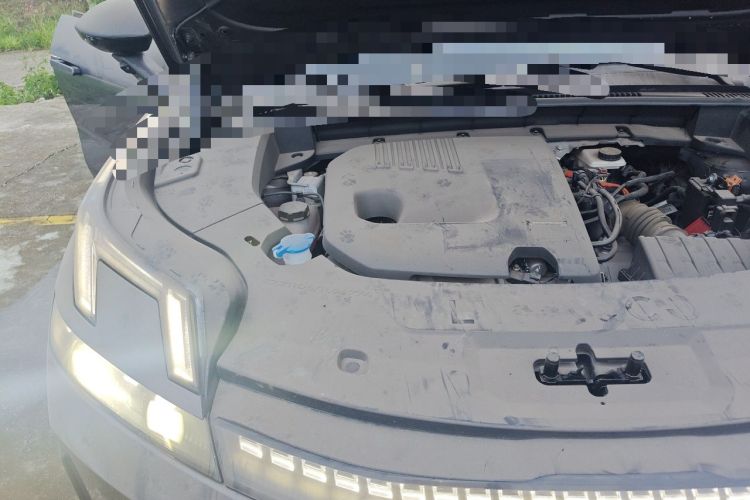 Used Lynk & Co 08 EM-P 2023 220km All-Wheel-Drive Performance Halo Engine Bay Right