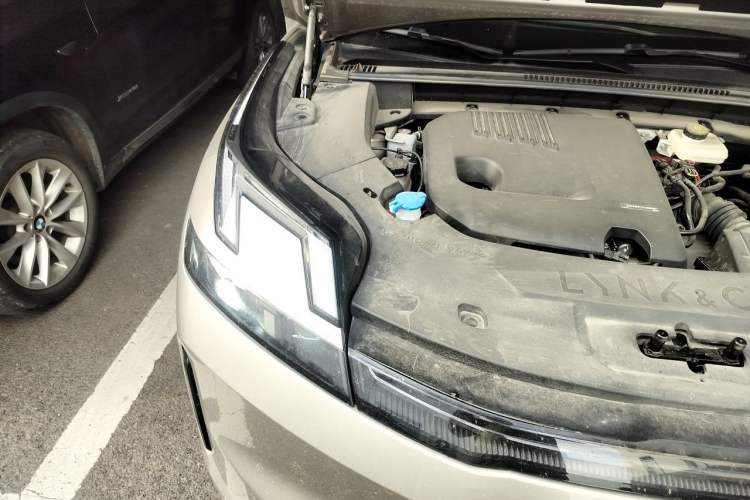 Used Lynk & Co 08 EM-P 2023 120km Long-Range Halo Engine Bay Right