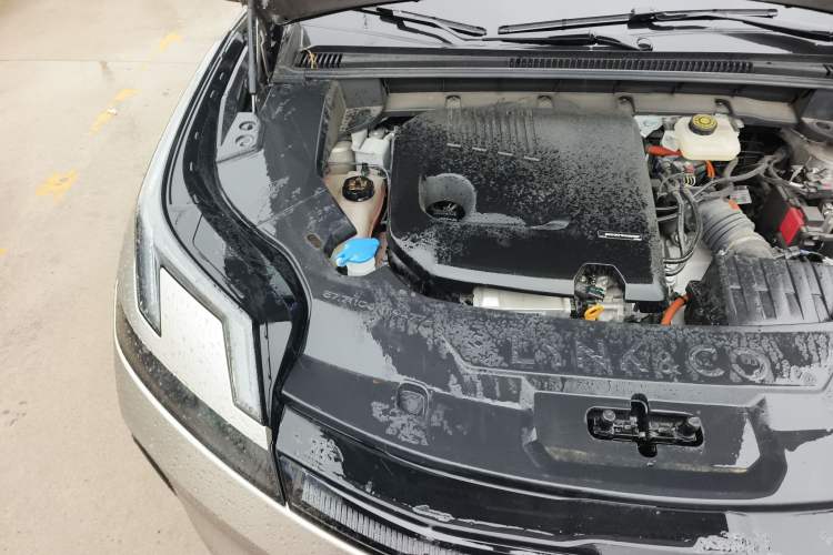 Used Lynk & Co 08 EM-P 2023 120km Long-Range Halo Engine Bay Right