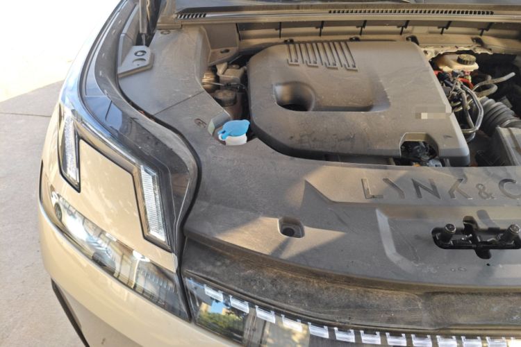 Used Lynk & Co 08 EM-P 2023 220km All-Wheel-Drive Performance Halo Engine Bay Right
