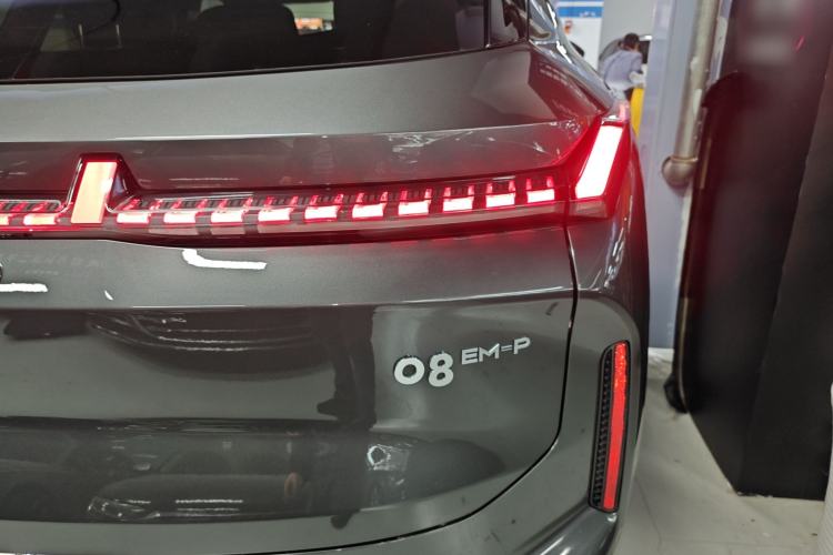 Used Lynk & Co 08 EM-P 2023 120km Long-Range Pro Exterior 2