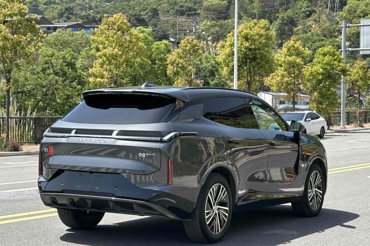 Used Lynk & Co 08 EM-P 2023 120km Long-Range Pro Exterior 5