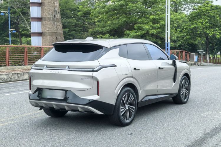 Used Lynk & Co 08 EM-P 2023 120km Long-Range Halo Exterior 6