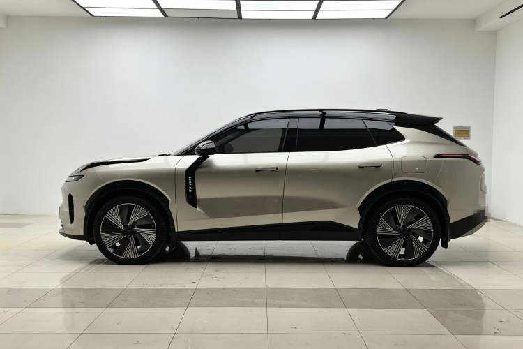 Used Lynk & Co 08 EM-P 2023 220km All-Wheel-Drive Performance Halo Exterior 6
