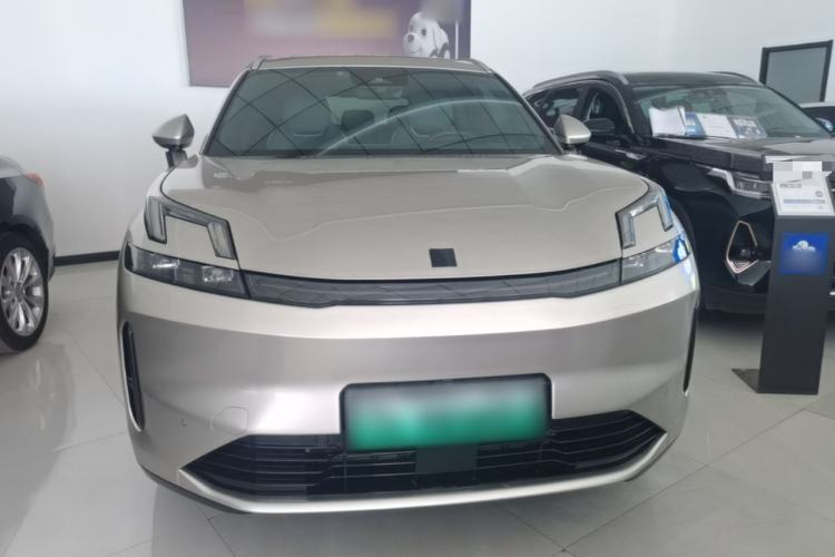 Used Lynk & Co 08 EM-P 2023 120km Long-Range Halo Front