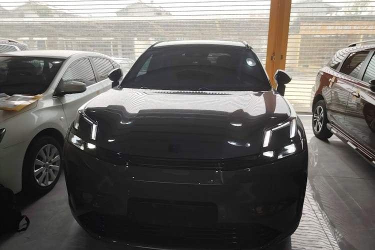 Used Lynk & Co 08 EM-P 2023 120km Long-Range Halo Front