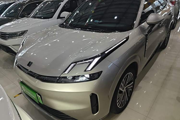 Used Lynk & Co 08 EM-P 2023 120km Long-Range Halo Front