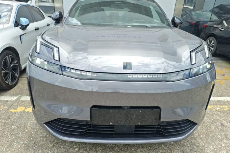 Used Lynk & Co 08 EM-P 2023 220 km Limited-Time Edition Front