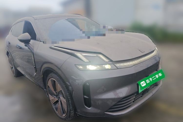 Used Lynk & Co 08 EM-P 2023 220km All-Wheel-Drive Performance Halo Front Right 45 Deg