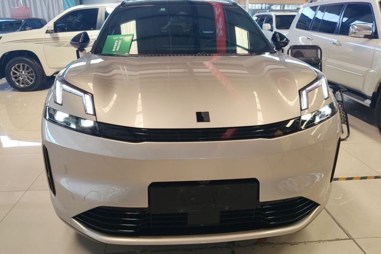 Used Lynk & Co 08 EM-P 2023 120km Long-Range Halo Front