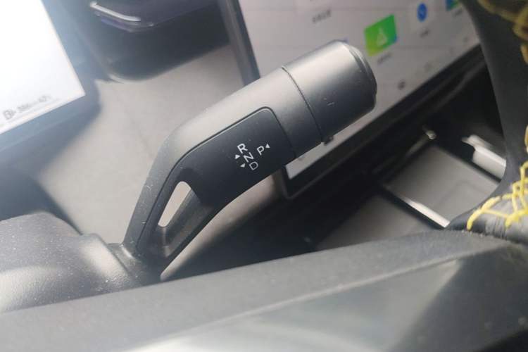 Used Lynk & Co 08 EM-P 2023 120km Long-Range Halo Gear Lever