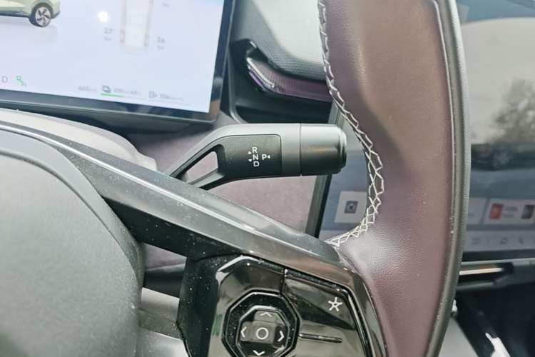 Used Lynk & Co 08 EM-P 2023 220 km Limited-Time Edition Gear Lever