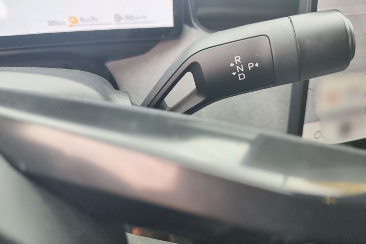 Used Lynk & Co 08 EM-P 2023 120km Long-Range Halo Gear Lever