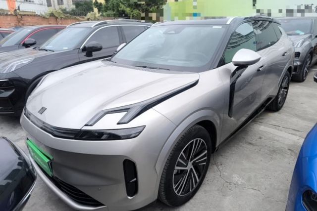 Used Lynk & Co 08 EM-P 2023 120km Long-Range Halo