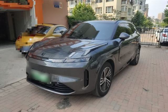 Used Lynk & Co 08 EM-P 2023 120km Long-Range Halo