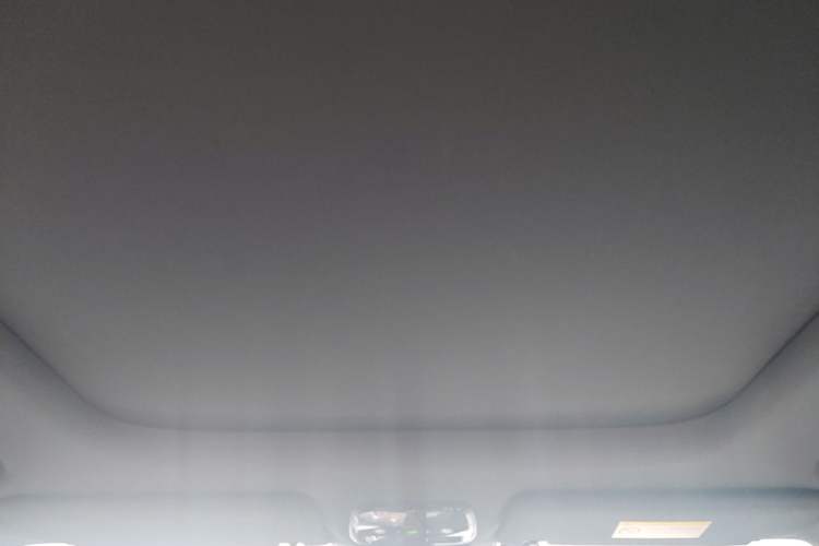 Used Lynk & Co 08 EM-P 2023 120km Long-Range Halo Headliner