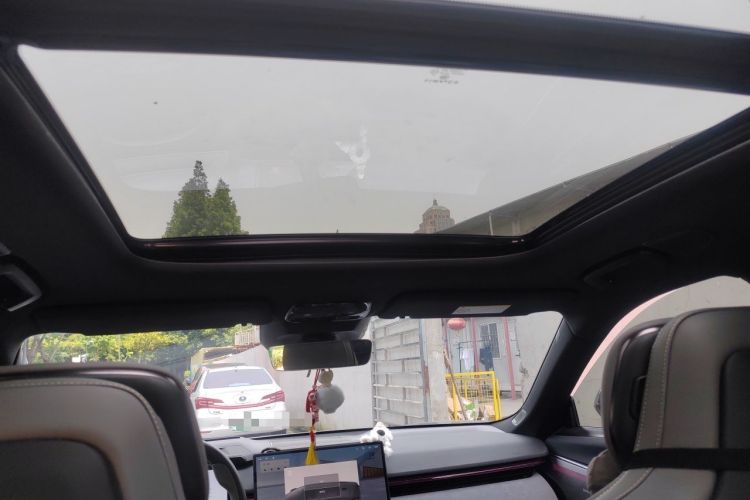 Used Lynk & Co 08 EM-P 2023 120km Long-Range Halo Headliner