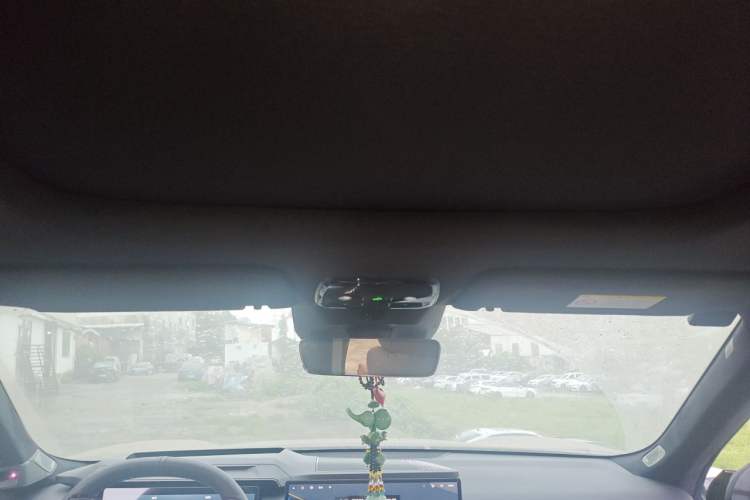 Used Lynk & Co 08 EM-P 2023 220km All-Wheel-Drive Performance Halo Headliner