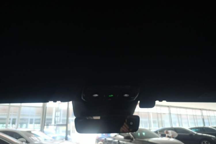 Used Lynk & Co 08 EM-P 2023 120km Long-Range Halo Headliner