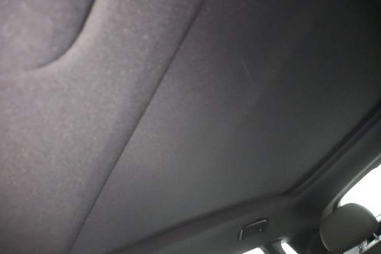 Used Lynk & Co 08 EM-P 2023 120km Long-Range Halo Headliner