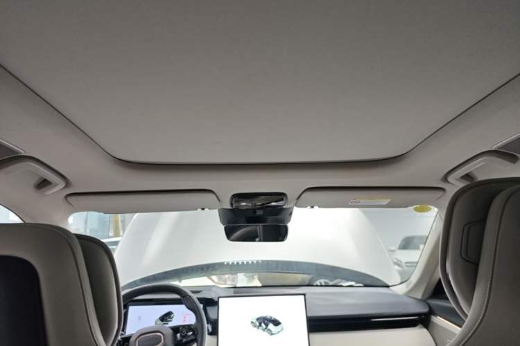 Used Lynk & Co 08 EM-P 2023 245km Ultra-Long Range Halo Headliner