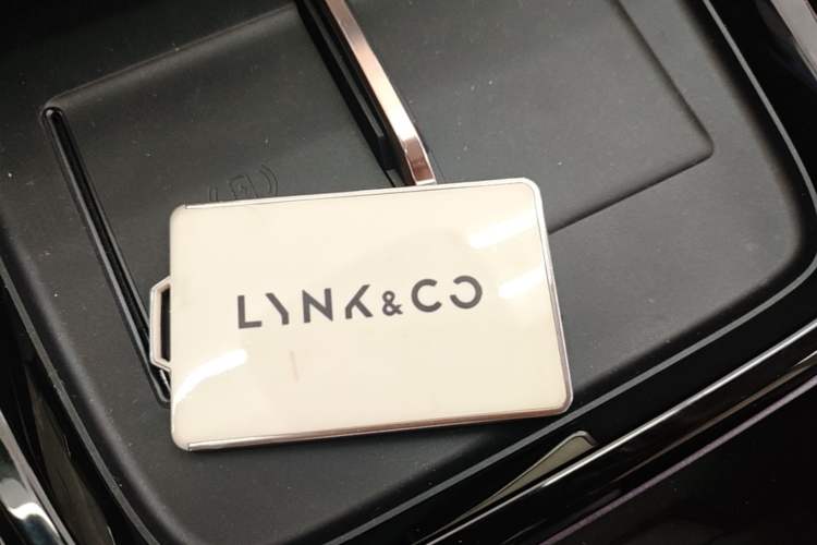 Used Lynk & Co 08 EM-P 2023 220km All-Wheel-Drive Performance Halo Interior 1
