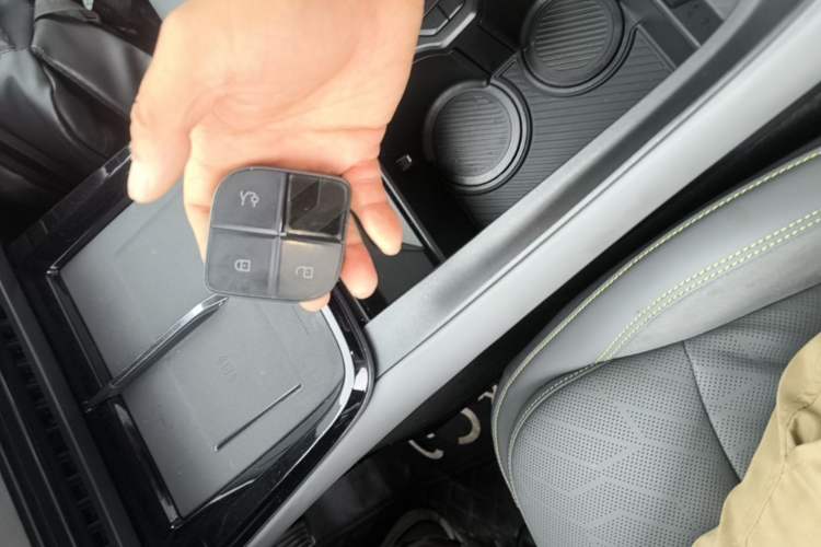 Used Lynk & Co 08 EM-P 2023 120km Long-Range Halo Interior 1
