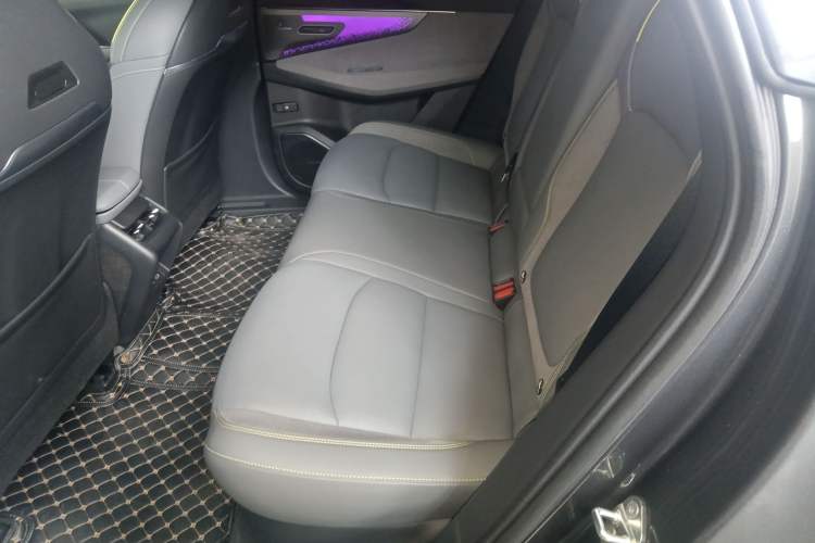 Used Lynk & Co 08 EM-P 2023 245km Ultra-Long Range Halo Interior 1