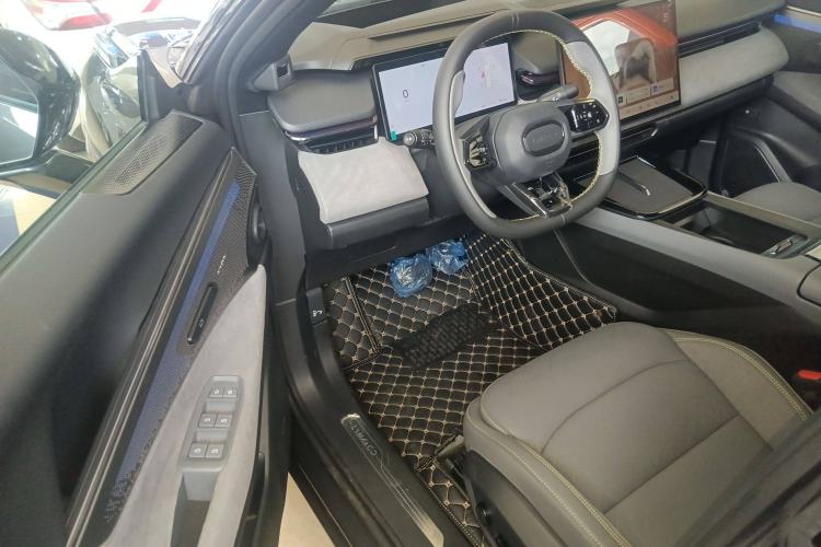 Used Lynk & Co 08 EM-P 2023 245km Ultra-Long Range Halo Interior 2
