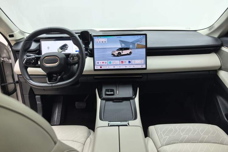 Used Lynk & Co 08 EM-P 2023 220km All-Wheel-Drive Performance Halo Interior 4
