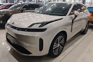 Used Lynk & Co 08 EM-P 2023 120km Long-Range Halo