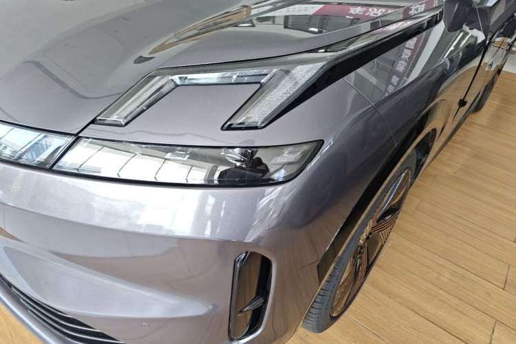 Used Lynk & Co 08 EM-P 2023 220km All-Wheel-Drive Performance Halo Left Front Headlight
