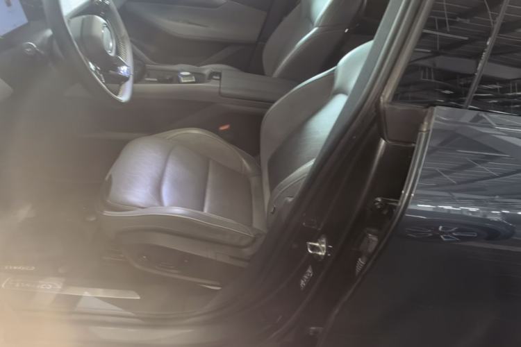 Used Lynk & Co 08 EM-P 2023 120km Long-Range Halo Left Front Seat