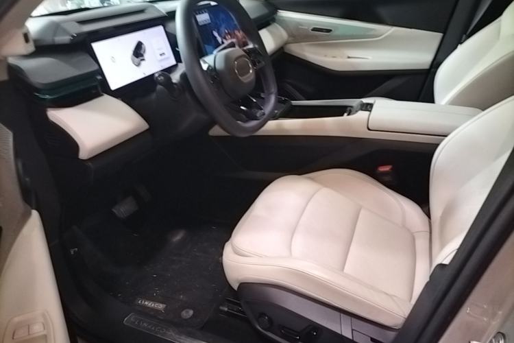 Used Lynk & Co 08 EM-P 2023 245km Ultra-Long Range Halo Left Front Seat