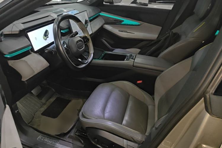 Used Lynk & Co 08 EM-P 2023 120km Long-Range Halo Left Front Seat