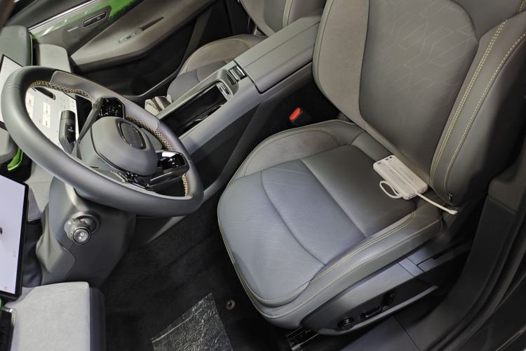 Used Lynk & Co 08 EM-P 2023 120km Long-Range Pro Left Front Seat