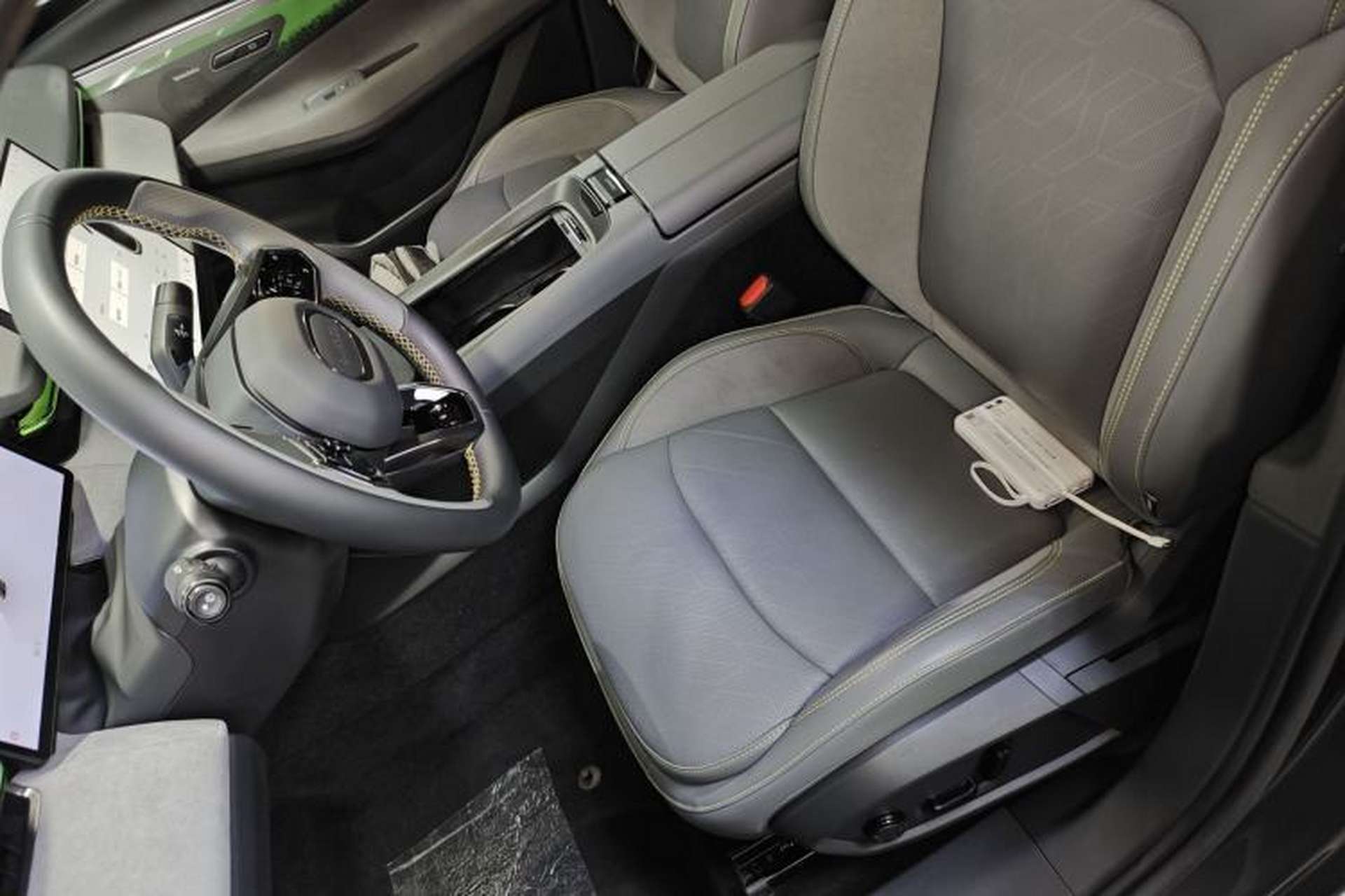 Used Lynk & Co 08 EM-P 2023 120km Long-Range Pro Left Front Seat